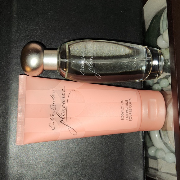 Estee Lauder Pleasures - Picture 1 of 1